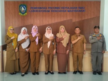 Pemerintah Provinsi Kepulauan Riau (Kepri) terus memperkuat sistem kesehatan masyarakat di tengah kondisi geografis daerah yang terdiri atas wilayah daratan dan kepulauan.