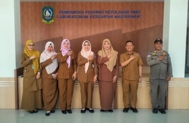 
					Pemerintah Provinsi Kepulauan Riau (Kepri) terus memperkuat sistem kesehatan masyarakat di tengah kondisi geografis daerah yang terdiri atas wilayah daratan dan kepulauan.