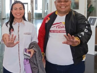 Supardi Ar alias Lemo, Pengurus PC Tidar Kota Tanjungpinang saat mendampingi Ketua umum PP Tidar, Rahayu Saraswati Djojohadikusumo 
