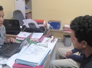 Seorang pria berinisial DM (49) di Kecamatan Seri Kuala Lobam, Kabupaten Bintan, diduga melakukan kekerasan seksual terhadap anak kandungnya sendiri selama enam tahun, sejak korban berusia 12 hingga 18 tahun.
