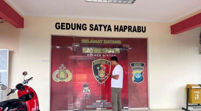 Penyidik Tindak Pidana Korupsi (Tipikor) Satreskrim Polres Bintan telah menyerahkan Surat Pemberitahuan Dimulainya Penyidikan (SPDP) kepada Kejaksaan Negeri (Kejari) Bintan terkait kasus dugaan korupsi Anggaran Pendapatan dan Belanja Desa (APBDes) Bintan Buyu, Kabupaten Bintan.