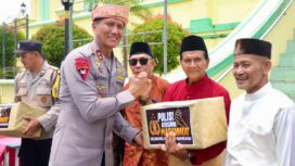 Ziarah ke Pulau Penyengat, Kapolda Kepri Salurkan Bansos dan Ajak Warga Jaga Kamtibmas, Minggu (18/10/2026) F-Istimewa