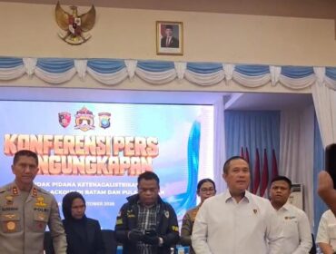 Kabareskrim Komjen Pol Asep Safrudin saat memimpin konferensi Pers penetapan tersangka kasus Blackout Listrik Batam beberapa waktu lalu, Selasa (20/10) F-Istimewa 