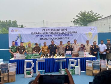 Bea Cukai Tanjungpinang memusnahkan Barang yang Menjadi Milik Negara (BMMN) hasil penindakan selama periode 2025–2026 dengan nilai mencapai Rp4,3 miliar, Rabu (14/10) F-Suaib